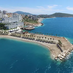 https://santa-quaranta-premium-resort.albaniahotels.org